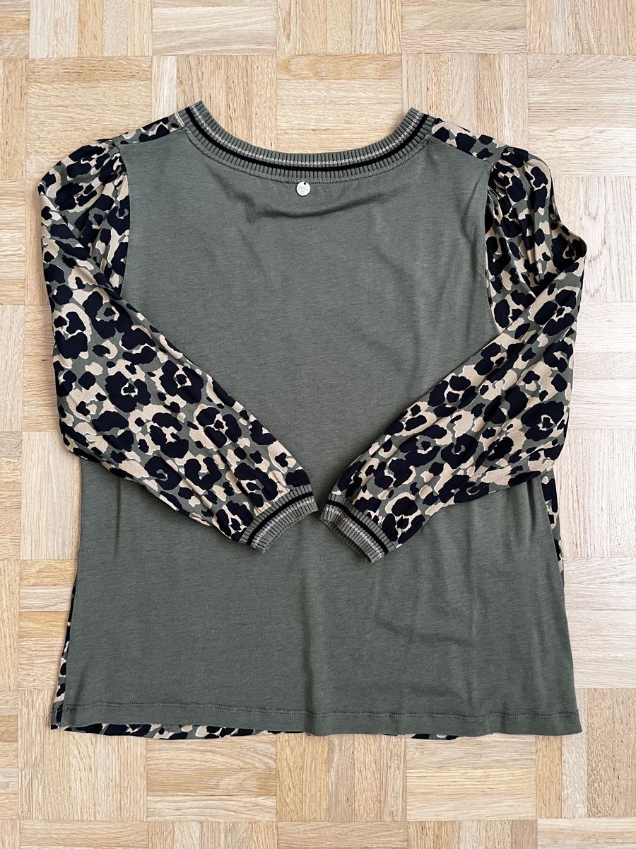 Rich & Royal T-shirt: Rich&Royal Shirt, Grösse S, Olive/Leopard – Usato da Zürich venduto da Kleanthy 6