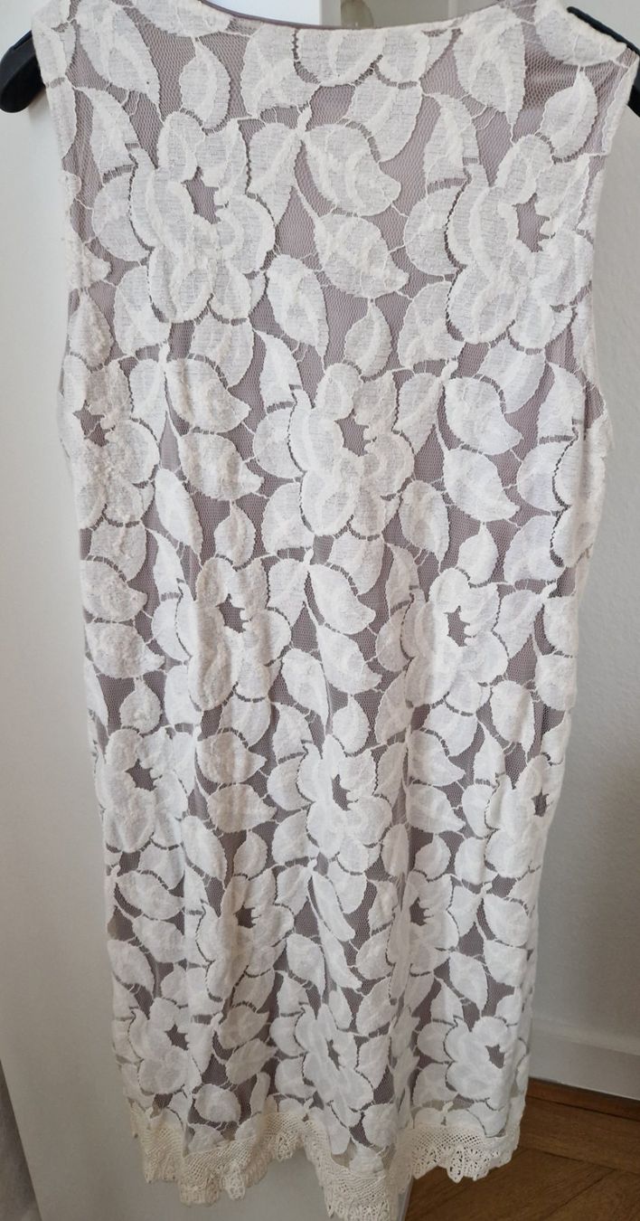Kleider: Kleid aus Spitze mit Perlen bestickt. NEU! – Neu und originalverpackt aus Küsnacht ZH von 2011_ 6