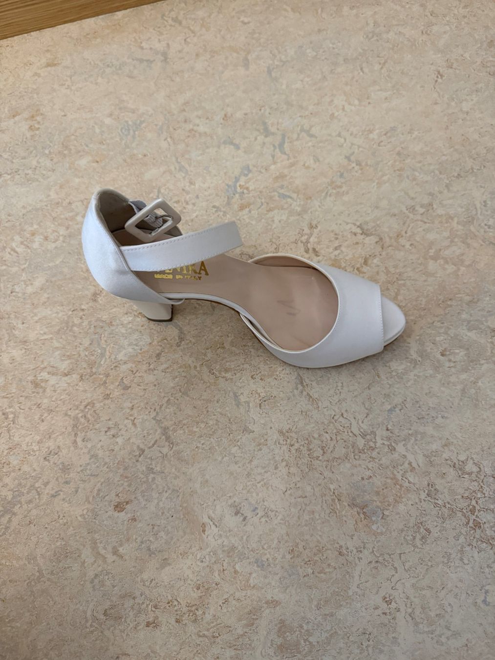 Damenschuhe: High Heels – Neu (gemäss Beschreibung) aus Effretikon von cesco11