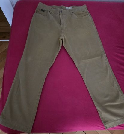 Pantalon Wrangler Texas Stretch, taille W38 L32, parfait!