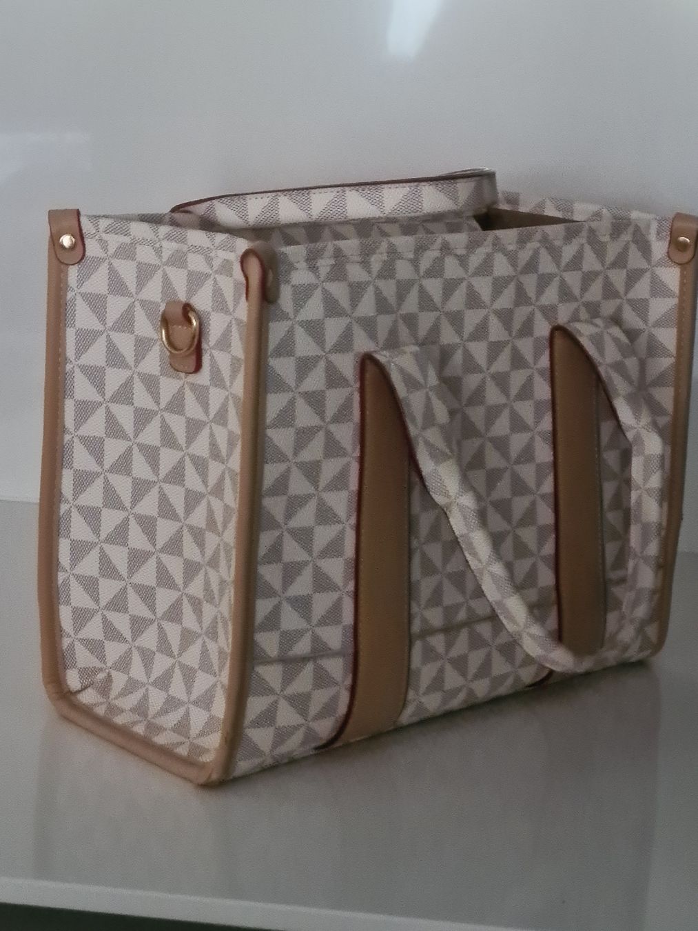 Taschen für Damen: Handtasche – Gebraucht aus Steinen von turbogeiss99