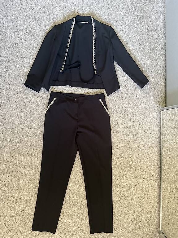 Costumi: Set Jacke und Hosen – Usato da Emmen venduto da rossellamalito 2