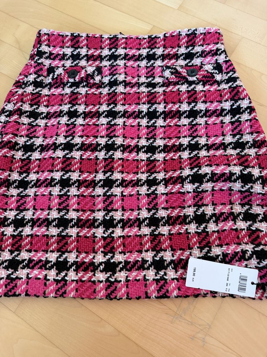 Marc Cain Lotti di vestiti: Neu: Marc Cain Mini Rock und Blazer Grösse 2 – Nuovo e nell'imballaggio originale da Schindellegi venduto da soleya 2