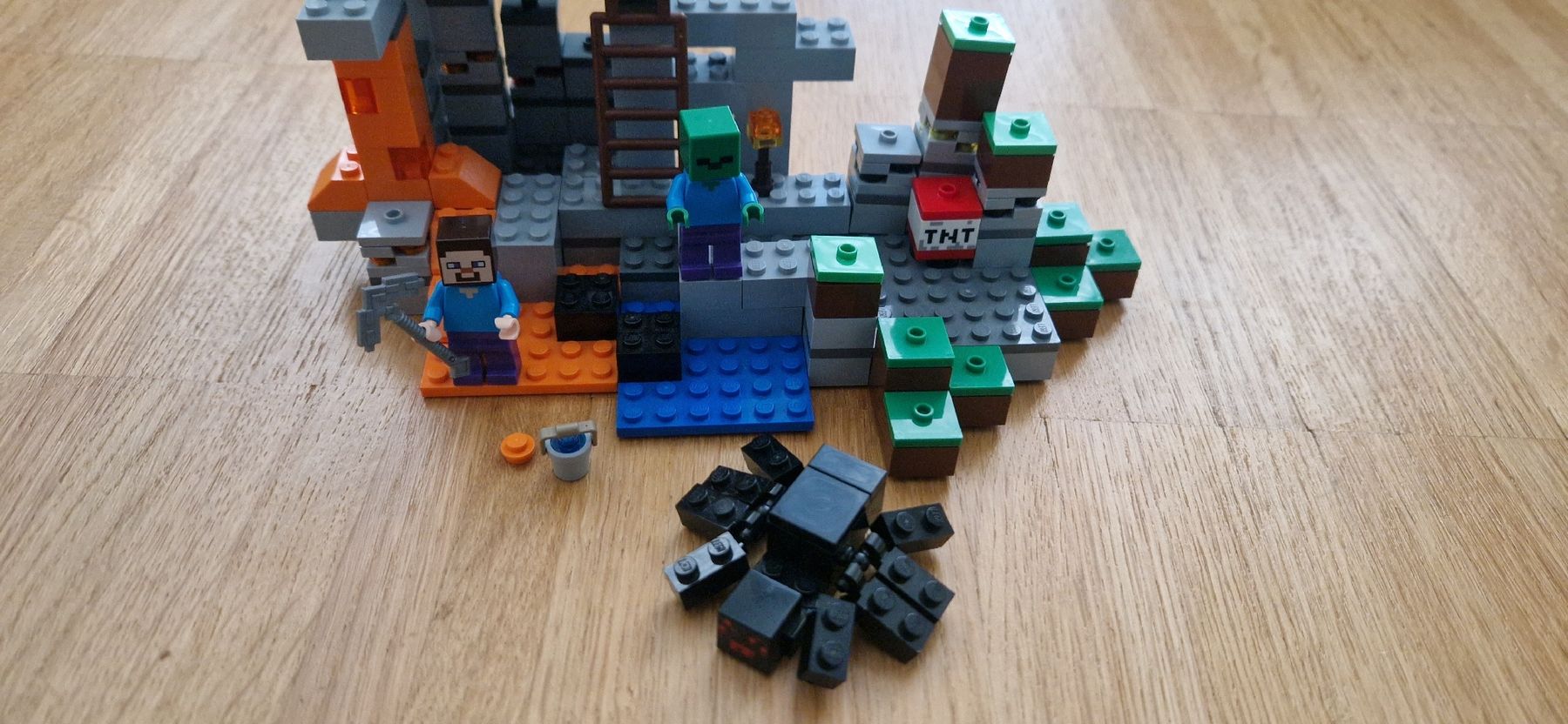 Lego Kit di costruzioni: LEGO Minecraft 21113: Die Mine - Vollständig – Usato da Riehen venduto da Aconitum 2