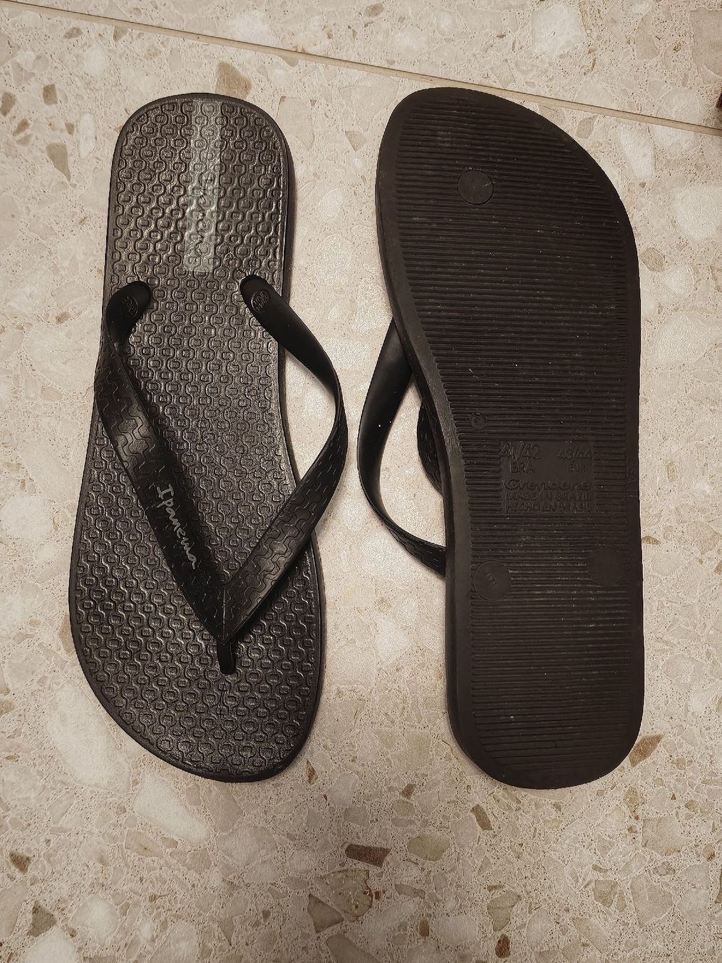Ipanema Scarpe da uomo: Ipanema Flip Flops Schwarz Grösse 42/43  – Nuovo (secondo la descrizione) da Bern venduto da sam_draga99 2