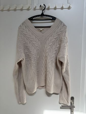 Wollpullover mit Strickmuster von COS
