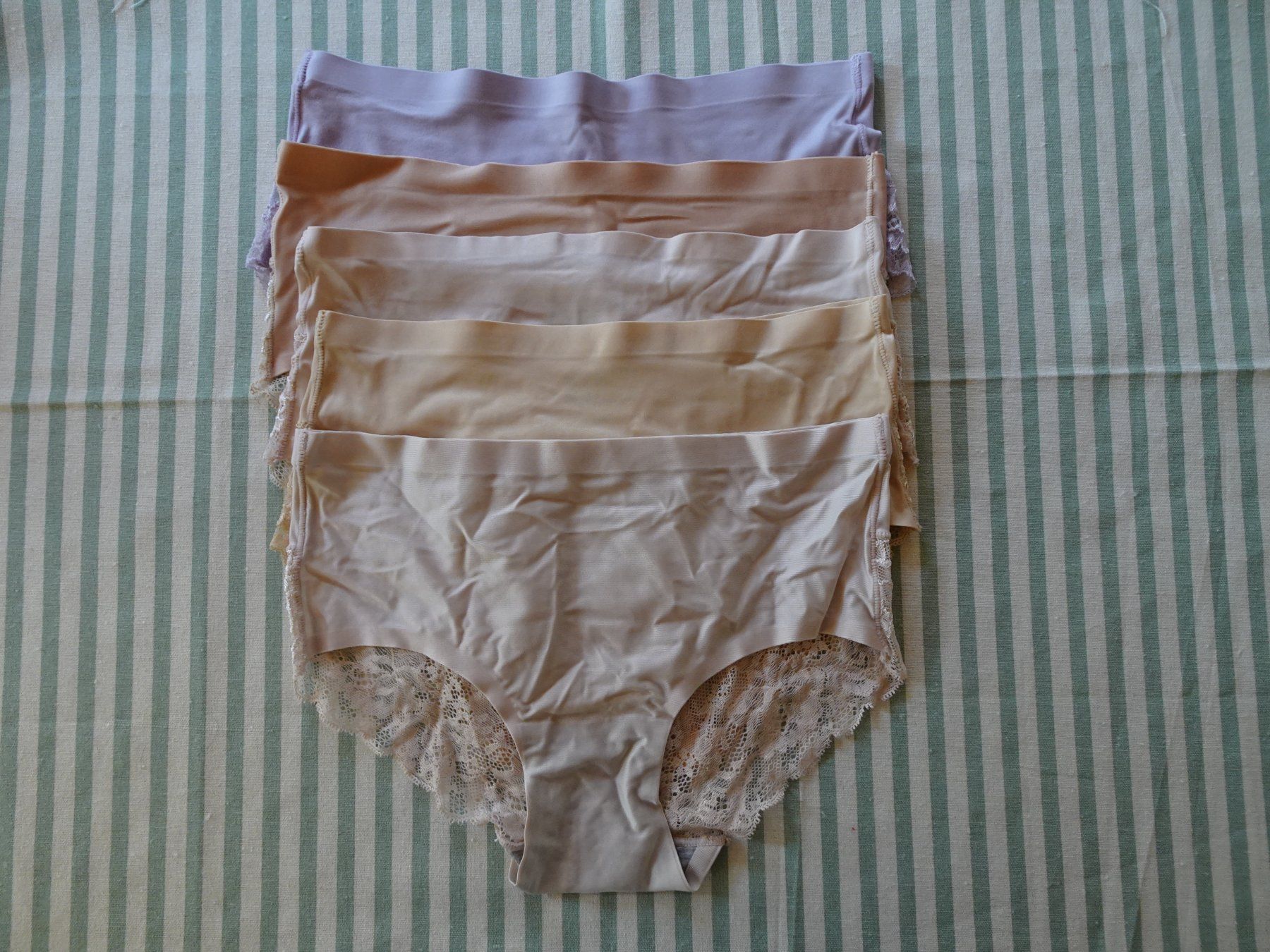 Sonstige Unterwäsche: 5 Stk. Slips mit Spitze Gr. XS - 225246 – Gebraucht aus Küssnacht am Rigi von Pidu5