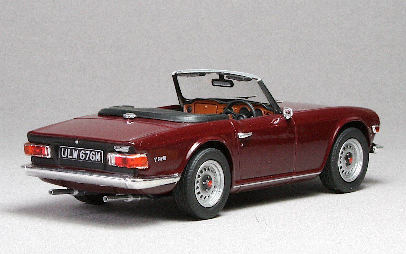 Triumph Modellini d'auto: Vanguards 1:43, Triumph TR6 – Nuovo e nell'imballaggio originale da Elsau venduto da Peekay8 6