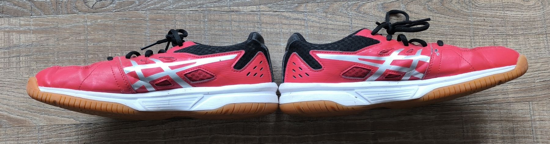 Asics Herrenschuhe: Asic Gr. 40 Hallenschuhe – Gebraucht aus Oberwil-Lieli von Atom17 3