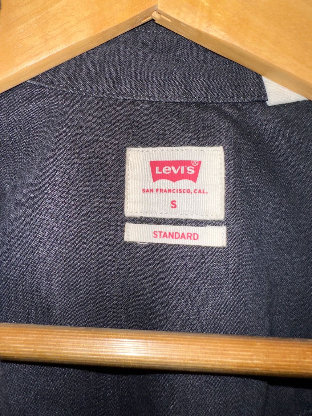 Levi's Camicie: Levis Jeans Hemd Schwarz – Usato da zürich venduto da DESKO 2