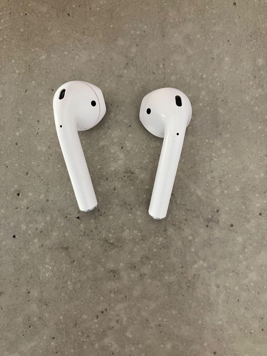 Apple Cuffie: APPLE Air Pods 2 – Usato da Lausanne venduto da mr.v 7