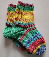 Baby Söckli Größe 56-62 handgestrickt Fußlänge 9.5 cm