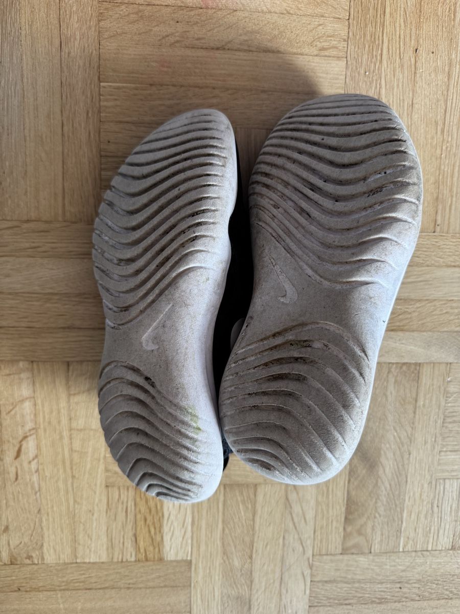Nike Chaussures garçon: Nike Schuhe, Grösse 33 – D'occasion à Kleinandelfingen par les_gb7w 2