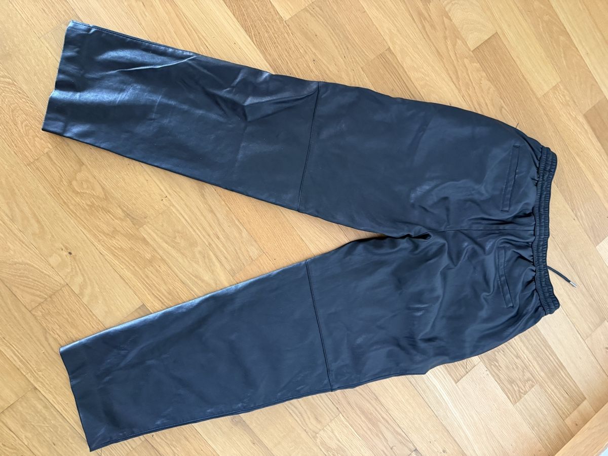 Mango Hosen: Lederlook Hosen Mango Grösse S Schwarz – Gebraucht aus Zug von MC2CC 2
