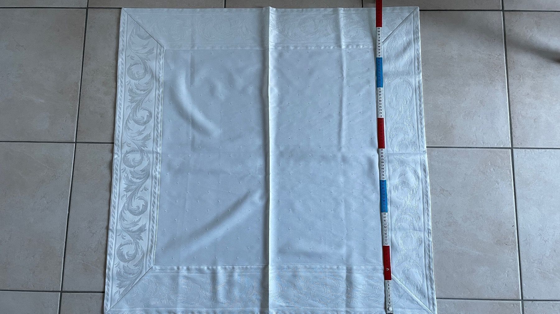 Sonstige Tischwäsche: Tischdecke schneeweiss silber 99 x 99 cm – Neu (gemäss Beschreibung) aus Birsfelden von Nic21 5
