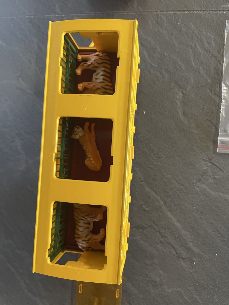 Dinky Toys Voitures modèles: Dinky Toys Pinder Circus 881 – Défectueux à Pratteln par efeu12 2