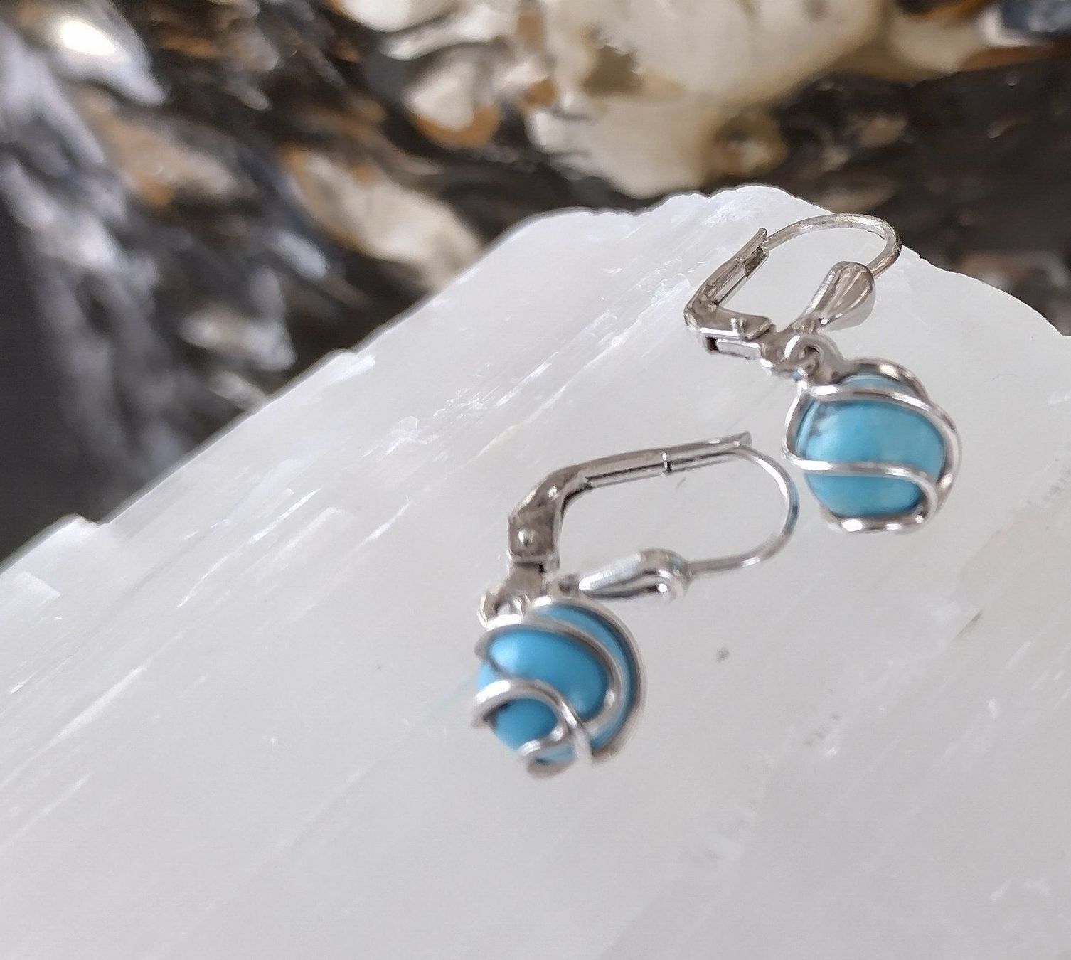 Orecchini pendenti & Orecchini a lobo: OHRRINGE IN 925 SILBER MIT BLAUEM KUGELI – Usato da Romanshorn venduto da BoutiqueA 2