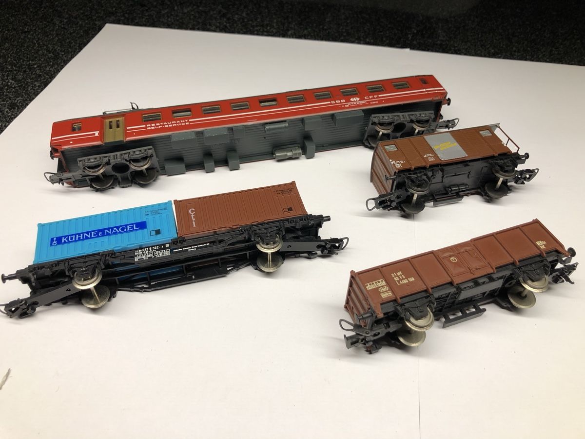 Lima Modellini di ferrovie: Lima 4er Set SBB Wagen Restaurant, Container/Güterwagen – Usato da Zweidlen venduto da Maerliharo_57 3