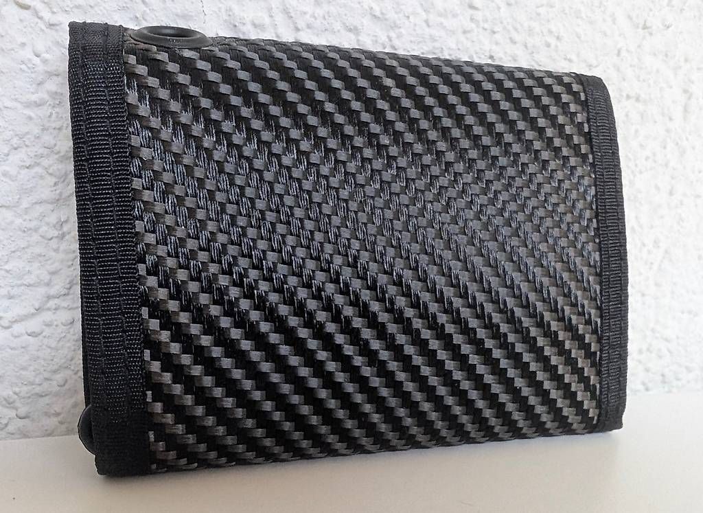 Portafogli: Oakley Carbon Fiber Wallet – Usato da Ueberstorf venduto da Grosscom 2