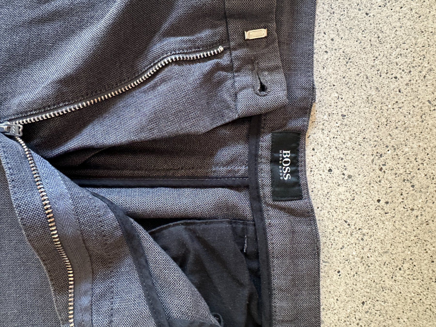 Hosen: Hose / Chino, Hugo Boss, Gr. 54, grau – Gebraucht aus Baden von Luk116 1