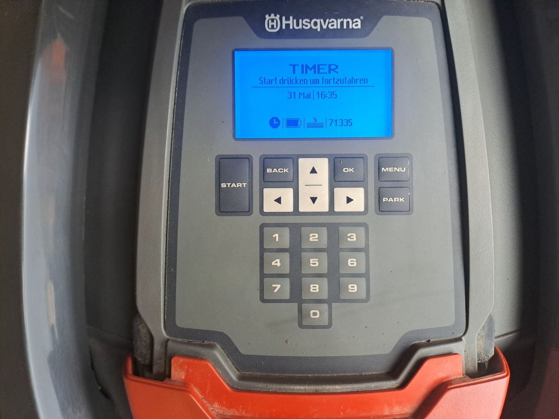Husqvarna Tondeuses à gazon: Automower Husqvarna 330x – D'occasion à Gossau SG par and_28vp 3