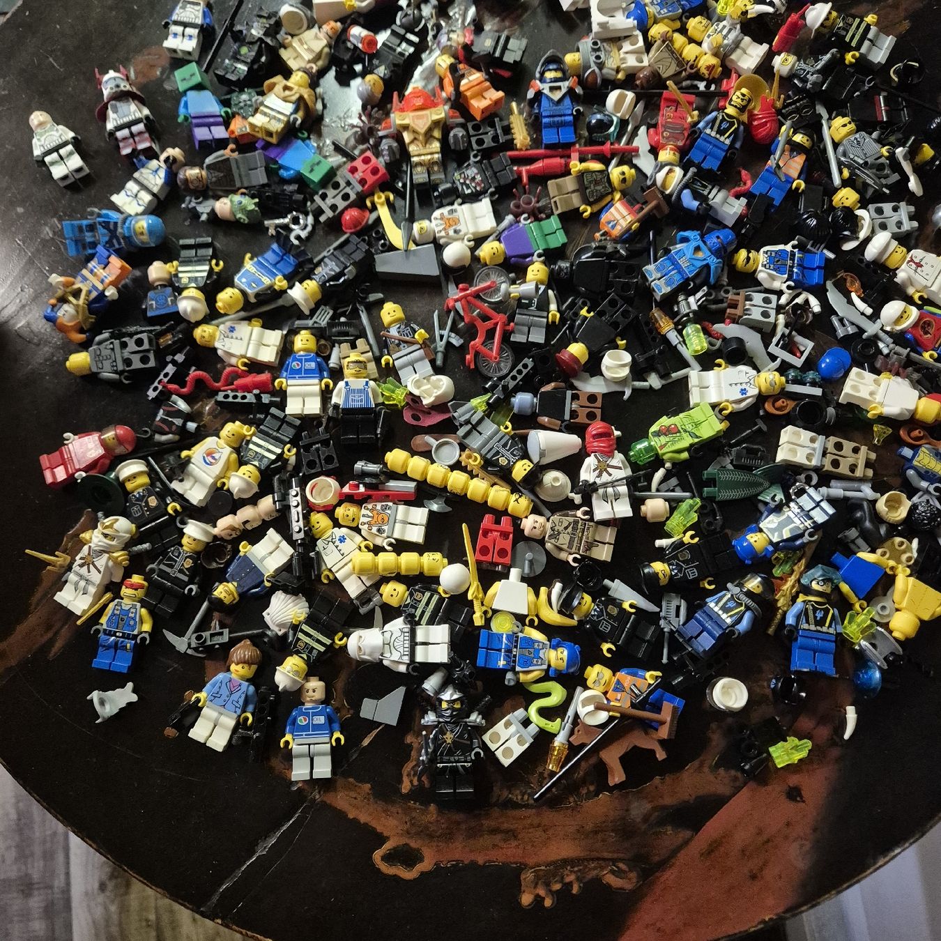 Lego Figuren: Lego Figuren – Gebraucht aus näfels von vrenit 4