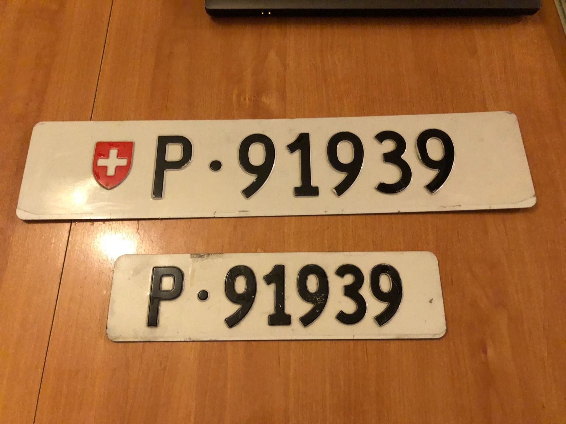 Insegne: 2x Nummernschild Post PTT 91939 ausrangiertr – Usato da Küttigen venduto da Melisch1000