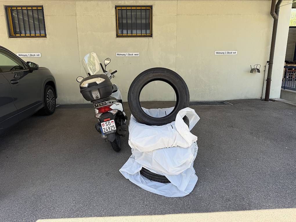 Hankook Pneumatici & Ruote complete: Hankook reifen 235.55.18 – Usato da Flumenthal venduto da arcilek 4