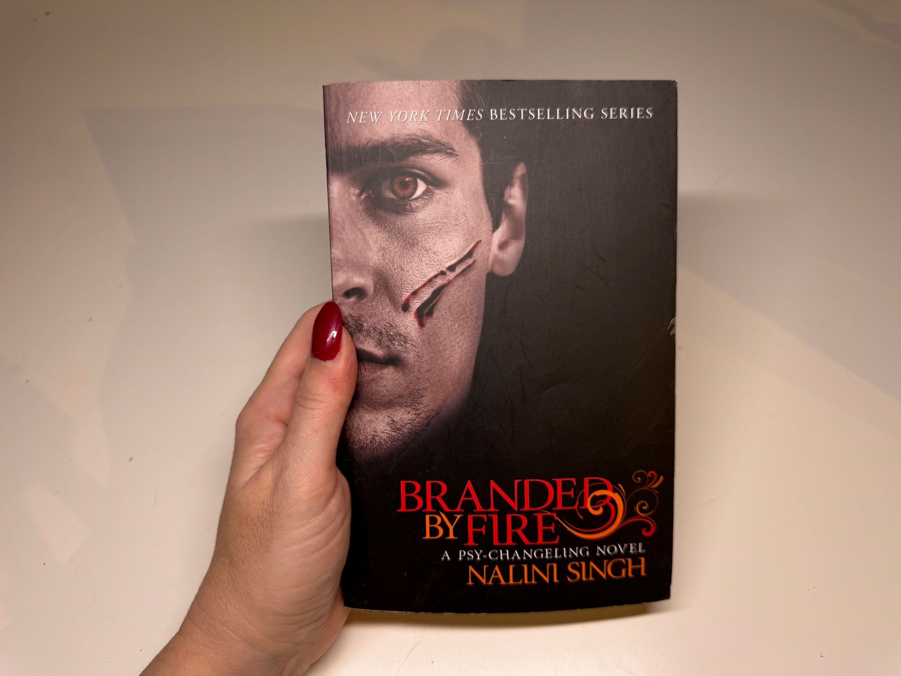 Libri: NOVEL: Nalini Singh, Branded by Fire – Usato da Grosswangen venduto da English_books