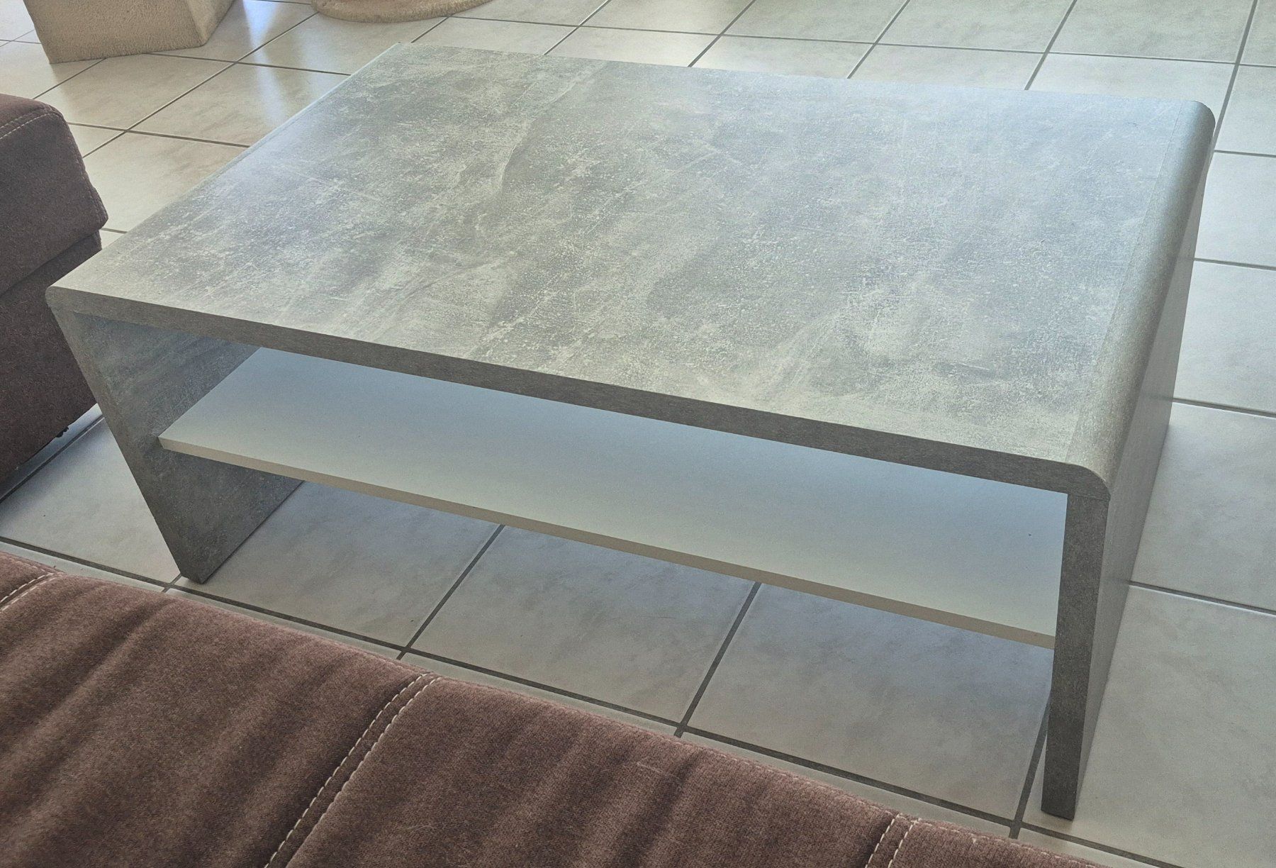 Tavoli: Couchtisch Betonoptik – Usato da Solothurn venduto da C-NAN_1453 3