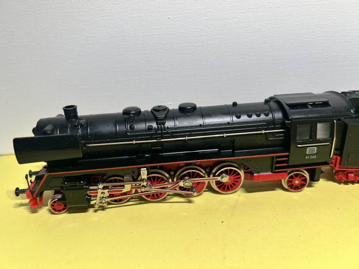 Fleischmann Modelleisenbahnen: Fleischmann BR41 schweres Gussmodell HO Gleichstrom  – Gebraucht aus Weinfelden von Kammerflimmern 3