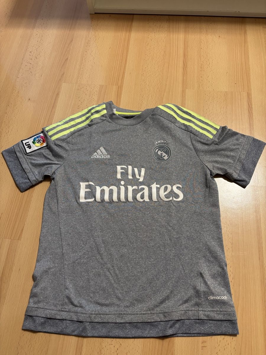 Adidas Leibchen & Hosen: Maillot Adidas Real Madrid climacool grise – Gebraucht aus Chapelle (Glâne) von cel_72mh