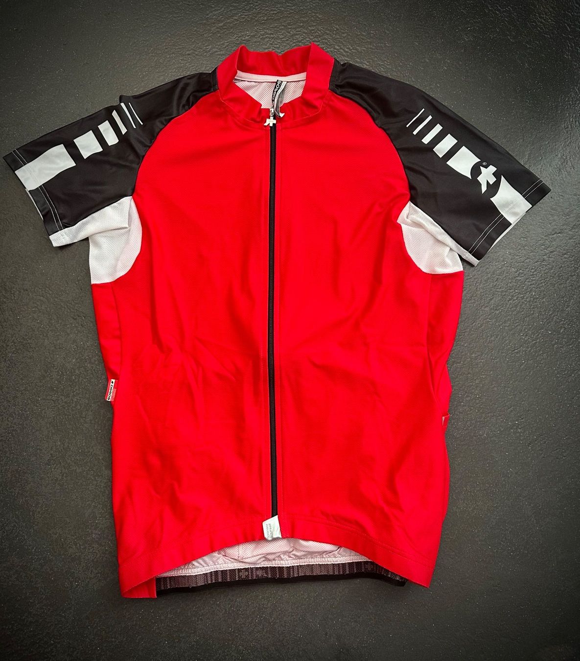 Assos T-Shirts: Rennrad Shirt von Assos – Gebraucht aus Zürich von MouseTraveller