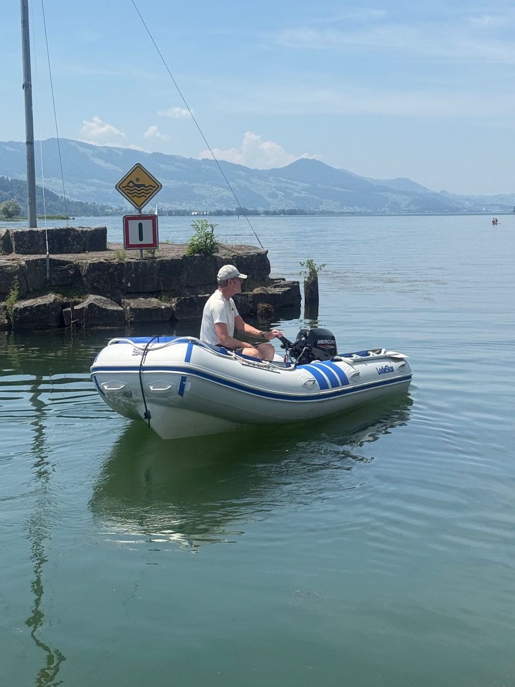 Mercury Motoren: Mercury Motor 20 PS mit Boot – Gebraucht aus Wangen ZH von Aisha69 1