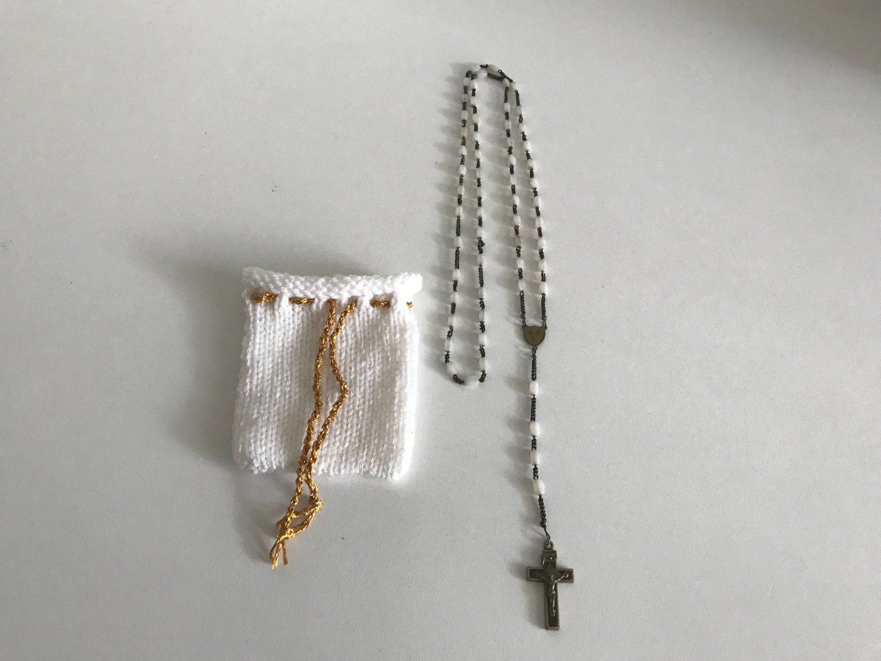 Altri gioielli: rosenkranz mit dazu passendem säckli – Usato da Siebnen venduto da Floki3