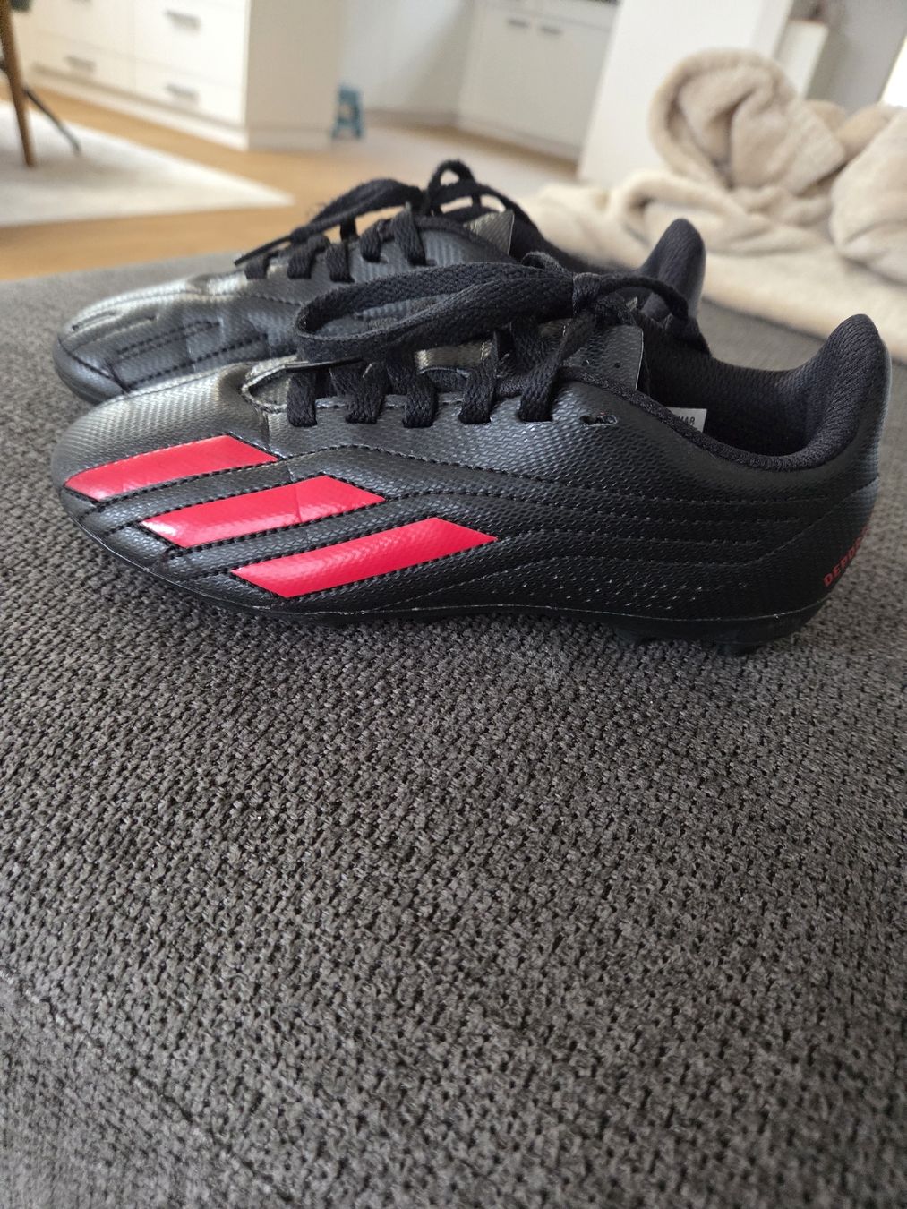 Scarpe per ragazzi: adidas Fussballschuhe – Usato da Müllheim Dorf venduto da Chiwi83