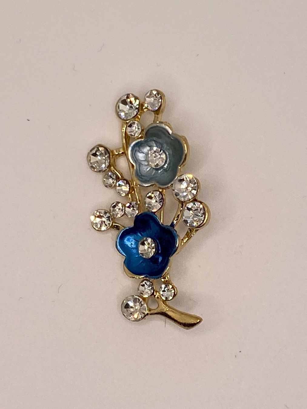 Spille & Fermagli: Edle Fashion Brosche Flower Blue – Nuovo e nell'imballaggio originale da Kölliken venduto da Djilazro 2