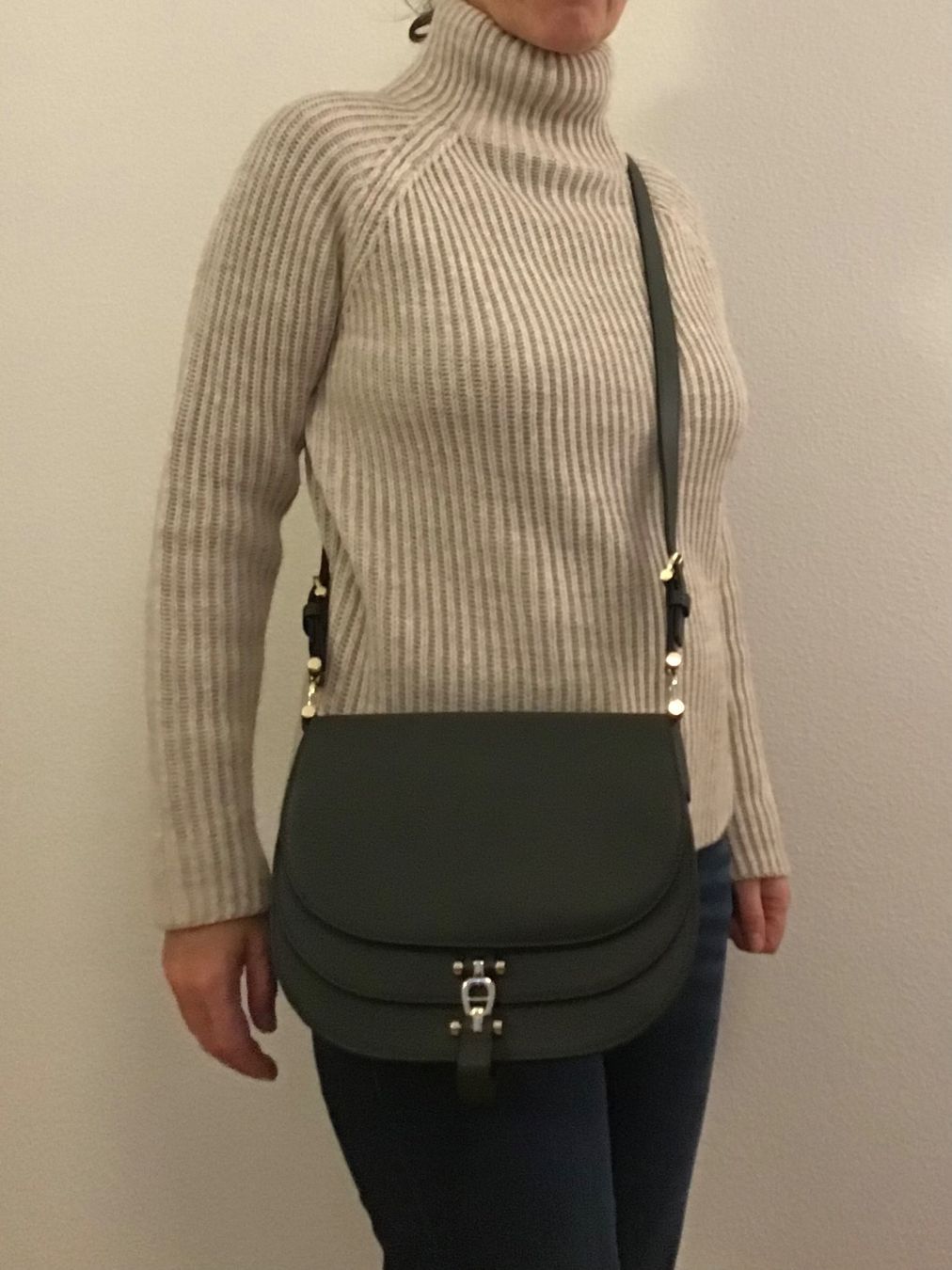 Aigner Borse da donna: AIGNER Umhängetasche neuwertig – Usato da Zürich venduto da nafnaf05 1