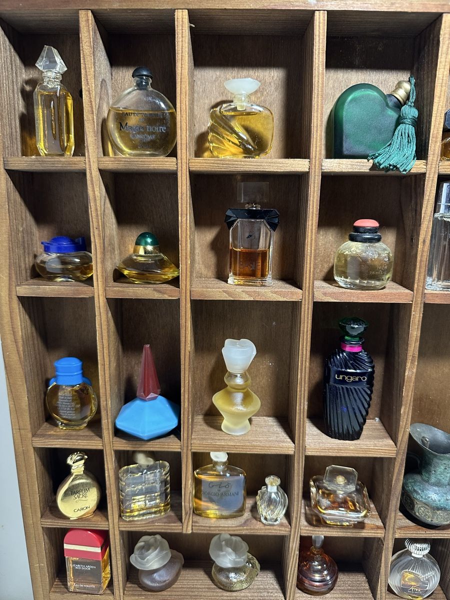 Profumi & Eau de Toilette: Collection de parfums miniatures anciens – Usato da Bellevue venduto da bordeaux075cl 4