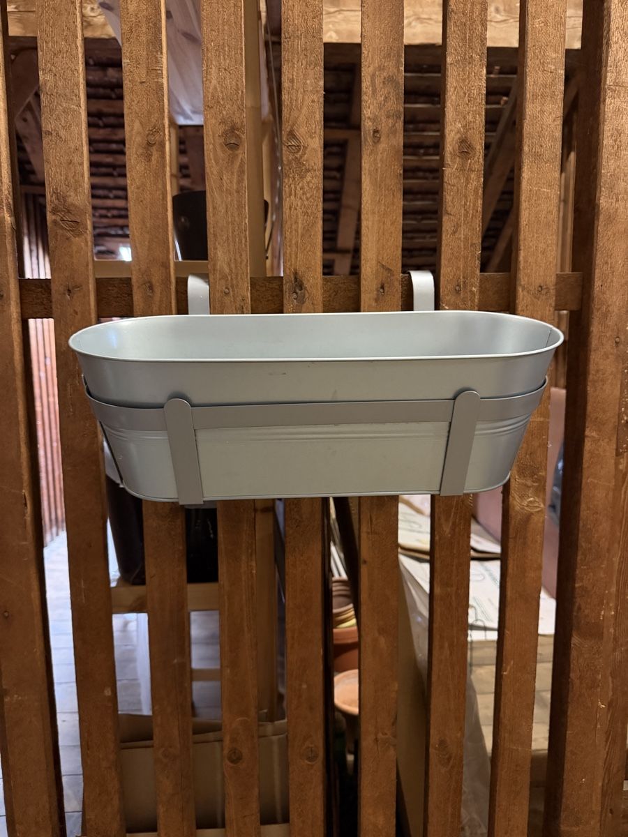 Ikea Blumentöpfe: Blumenkasten hängend, Metall  – Gebraucht aus Zürich von Nadgb1303