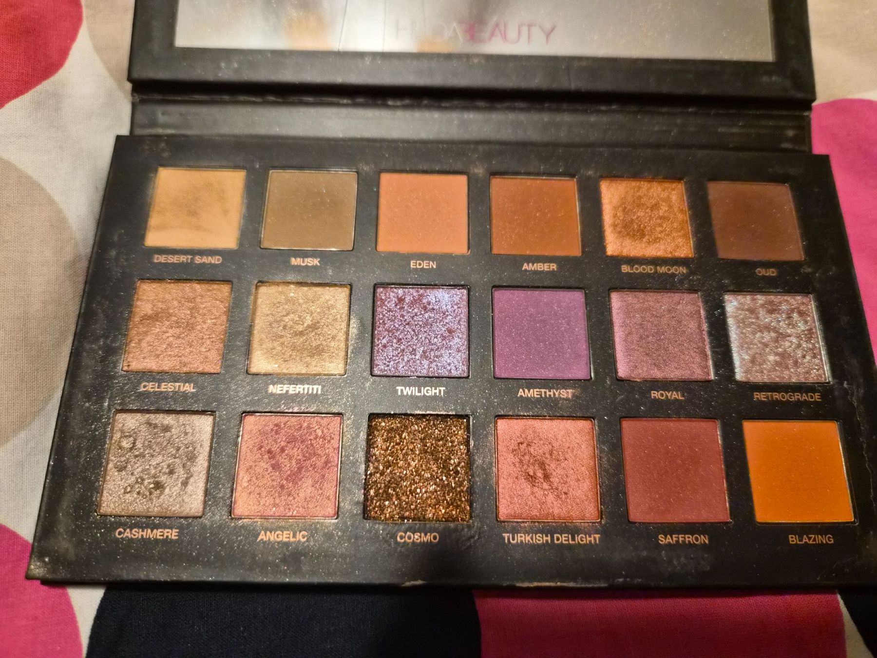 Huda Beauty Make-up: Huda Beauty desert dusk palette – Nuovo (secondo la descrizione) da Dietikon venduto da Eleda 3