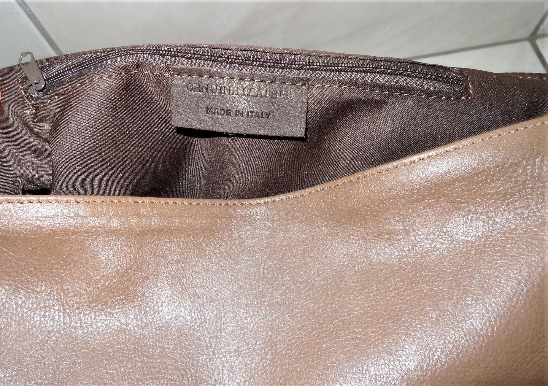 Taschen für Damen: LEDERTASCHE NEU – Neu (gemäss Beschreibung) aus Läufelfingen von Kamari 7