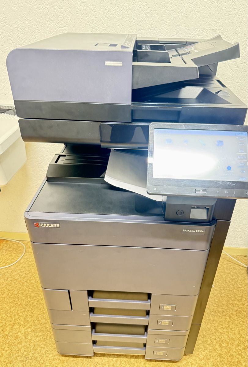 Kyocera Stampanti: Kyocera TASKalfa 2553ci Multifunktion Color A3/A4 – Usato da Lausen venduto da Albprint 1
