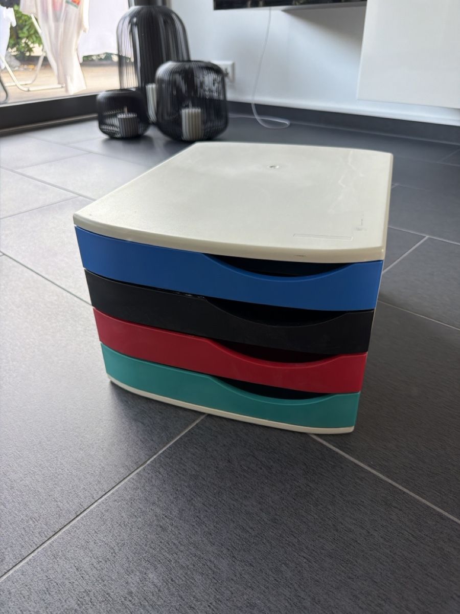 Behälter & Ähnliches: Schubladenbox Kunststoff mit 4 Fächern gebrauchter Zustand – Gebraucht aus Laufenburg von swissluxuryboy