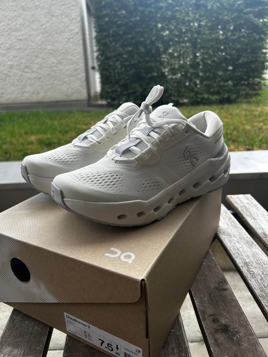 On Scarpe da donna: Neue On Laufschuhe Grösse 7.5 – Nuovo e nell'imballaggio originale da Zürich venduto da eli_j975