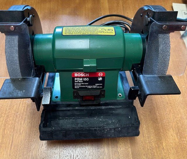 Bosch Tutti gli attrezzi: Bosch mola da banco – Nuovo e nell'imballaggio originale da Gorduno venduto da ziovecc 2