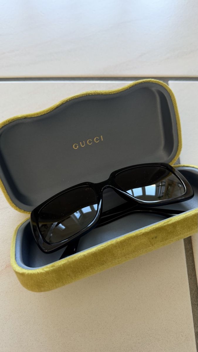 Gucci Brillen & Gläser: Gucci Sonnenbrille – Gebraucht aus Würenlos von engeli028