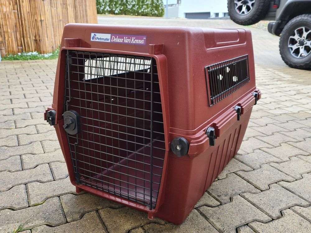 Deluxe vari outlet kennel large