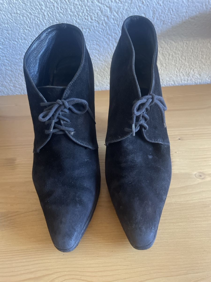 Prada Chaussures femmes: Bottines Prada – D'occasion à Martigny par Lea_lucci 1
