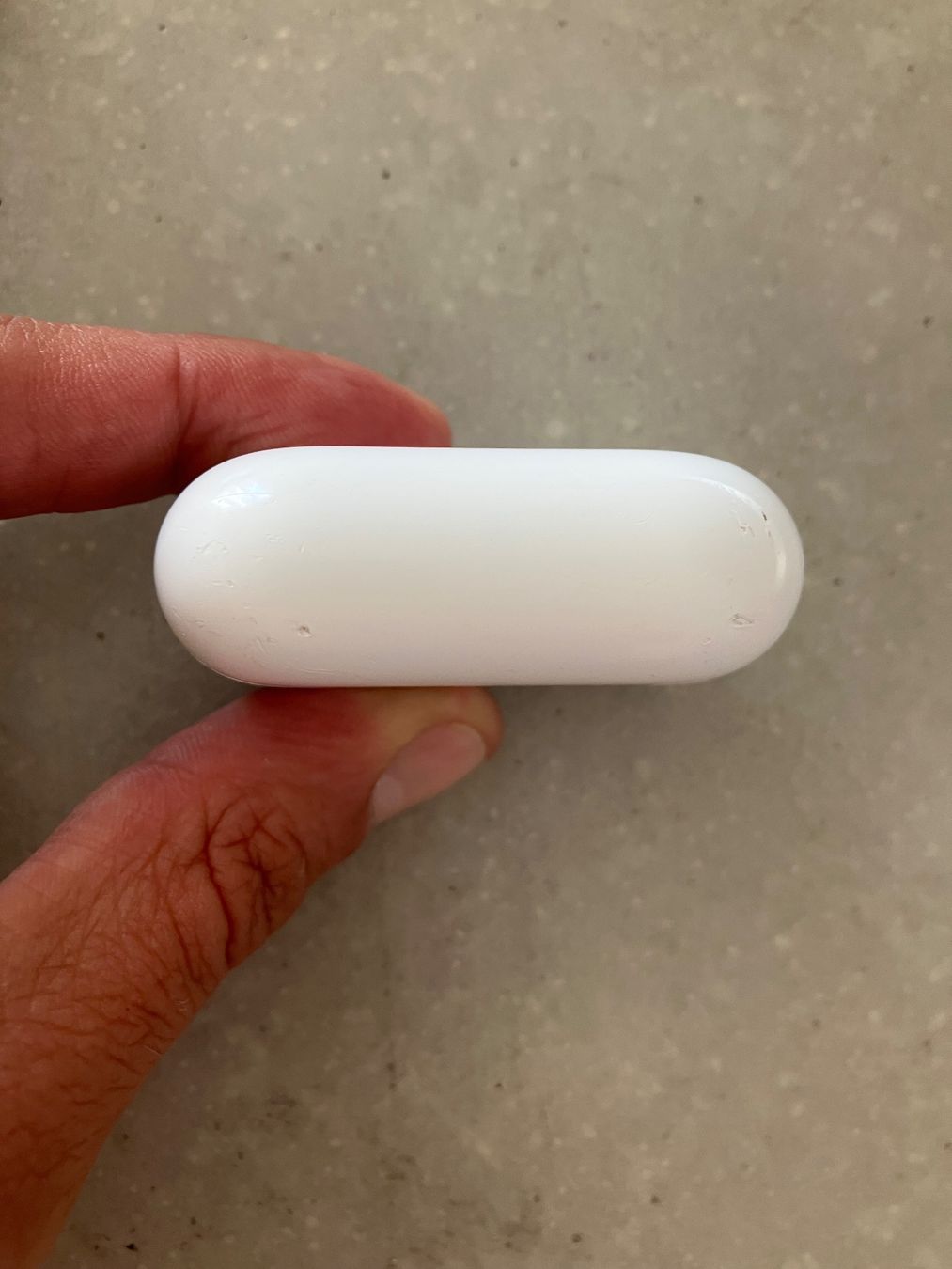 Apple Cuffie: Apple AirPods Pro 1 Charging Case – Usato da Lausanne venduto da mr.v 5